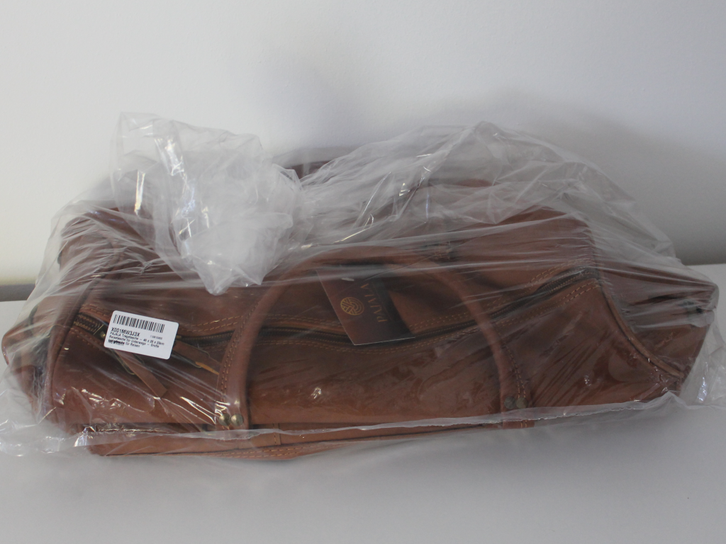 PAJALA leather bag packaging