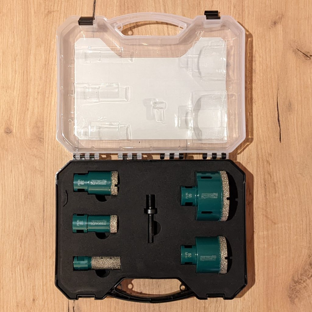 Tools and adapters in the case