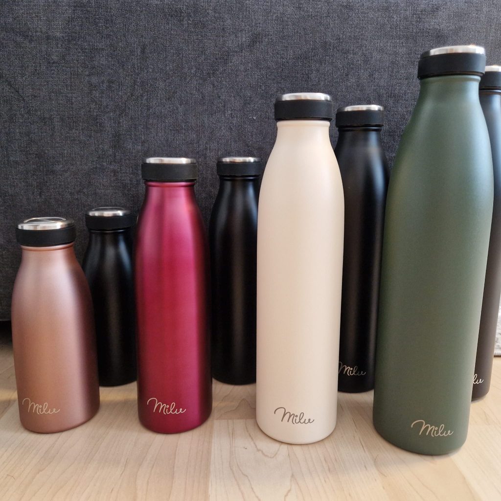Thermal bottle in different colors and sizes