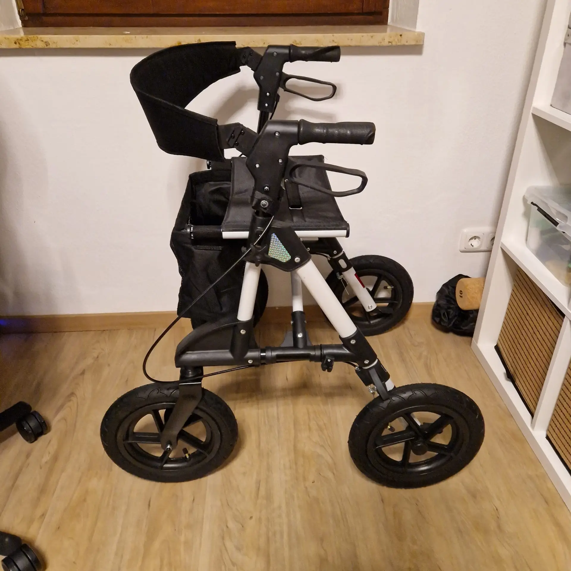 maxVitalis outdoor rollator