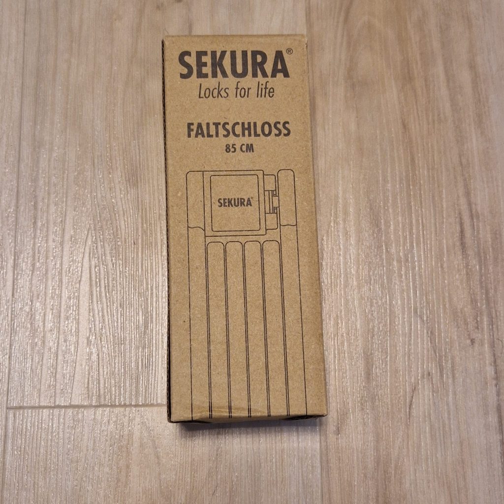 Sekura - Faltschloss
Verpackung