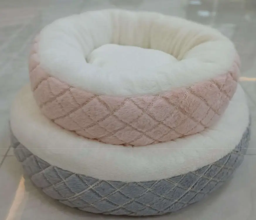 Round cat bed from SympaTierisch