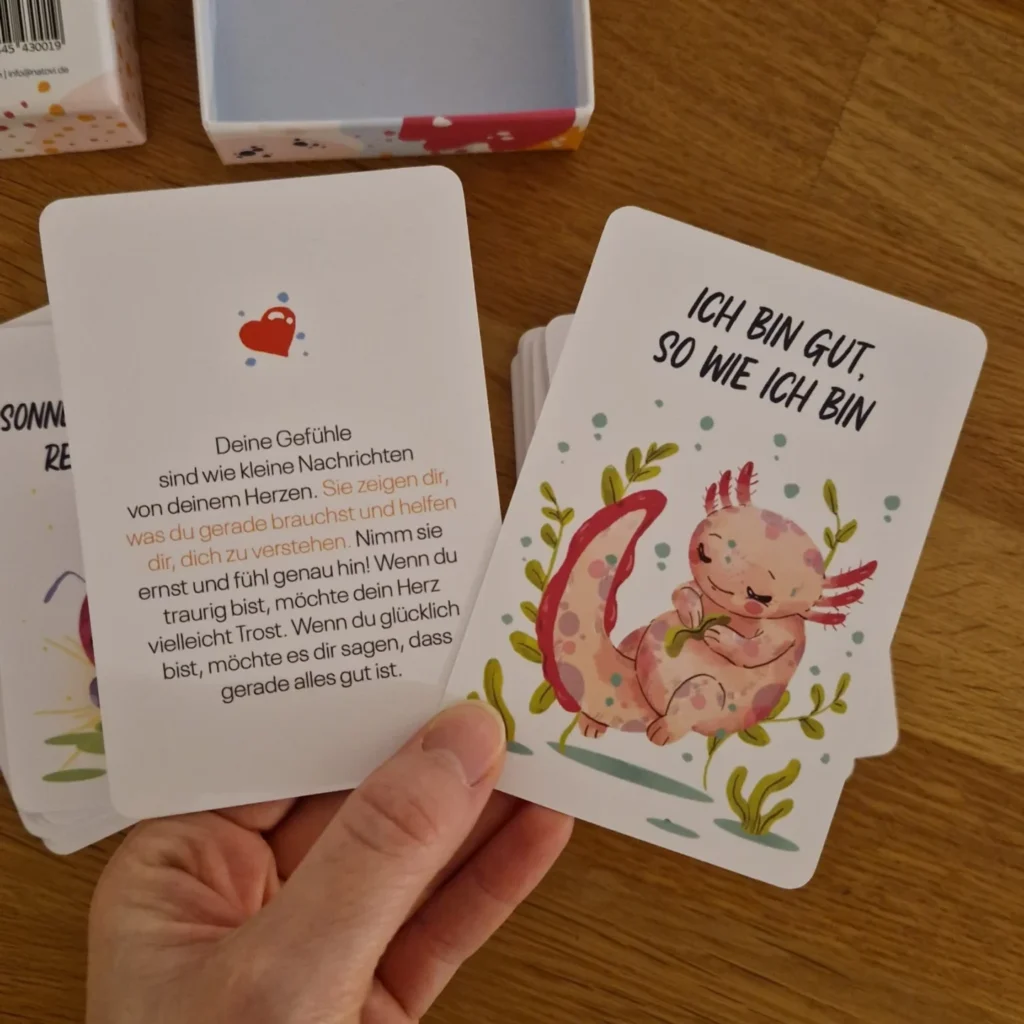 Affirmationskarten für Kinder
in der Hand